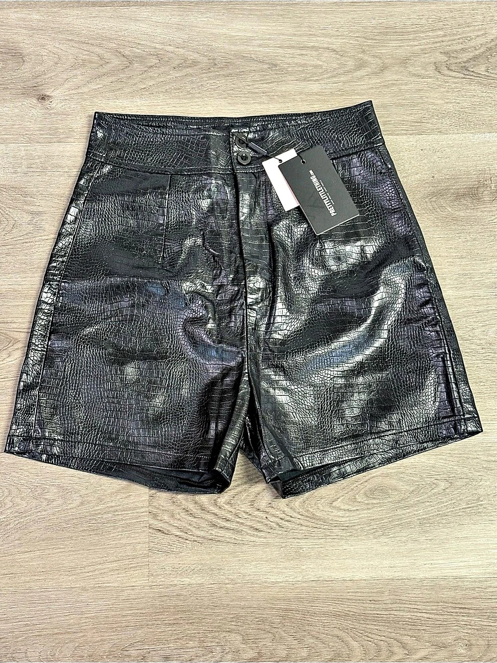 PrettyLittleThing Black Croc Faux Leather High Waisted Shorts US 10